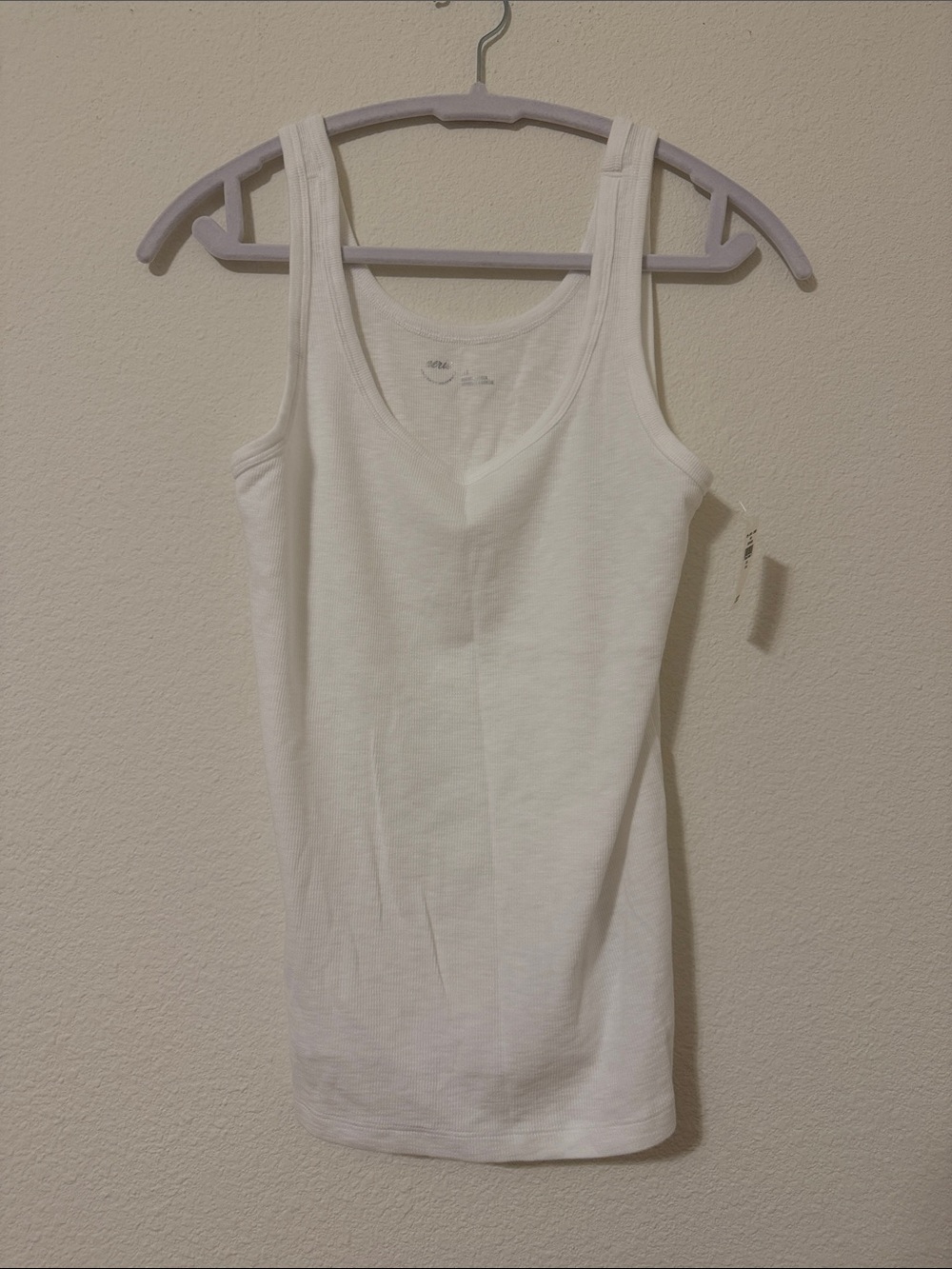 Aerie large white and grey scoop neck tank tops NWT